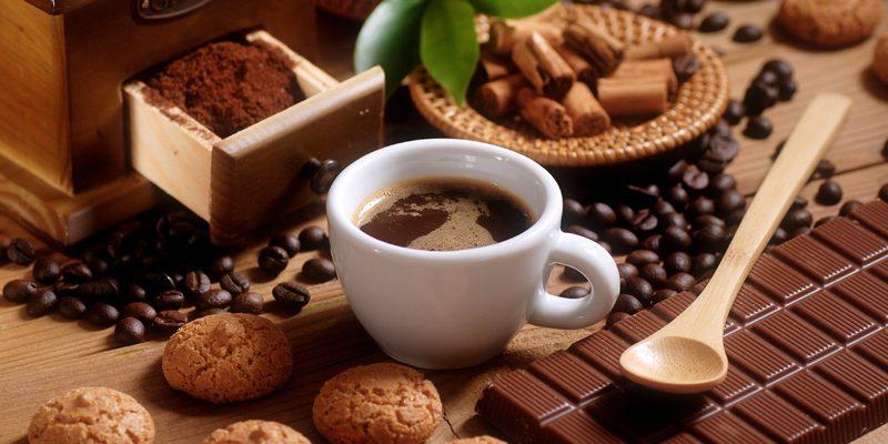 Почему кофе не стоит пить с тортами, а чай с шоколадом?