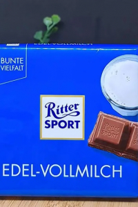 Шоколад Ritter Sport Edel-Vollmilch молочний шоколад 100 г (58010)