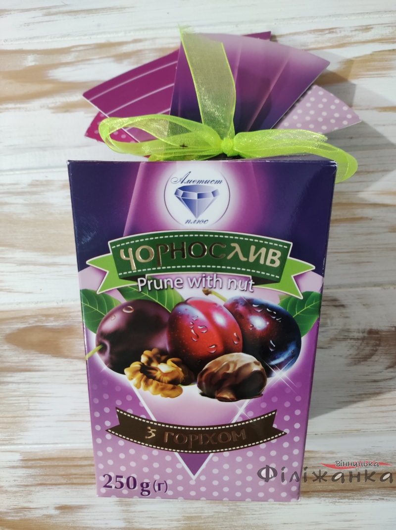 Конфеты "Чернослив с грецким орехом" в подарочной упаковке 250гр (54039)